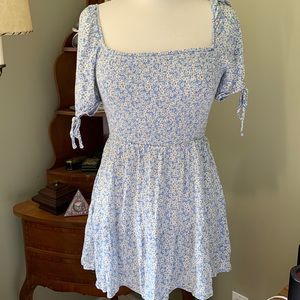 Bundle of two flowered mini dresses